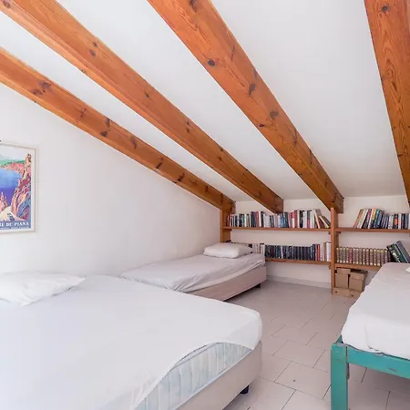 Appartement La Tour Génoise - Climatisé Avec Piscine Partagée *