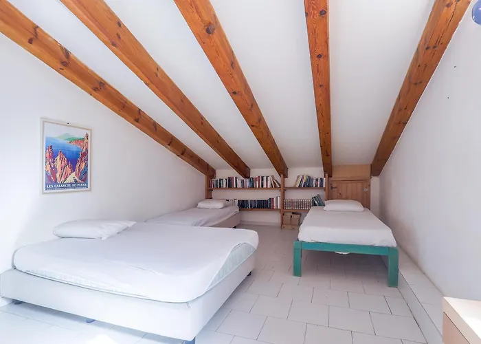 La Tour Genoise - Climatise Avec Piscine Partagee