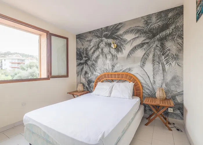 La Tour Genoise - Climatise Avec Piscine Partagee Appartement